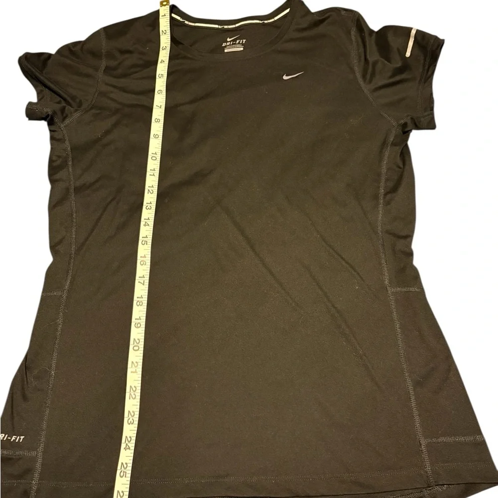 Women’s Nike Running DriFit Black Short Sleeve Tee Size L